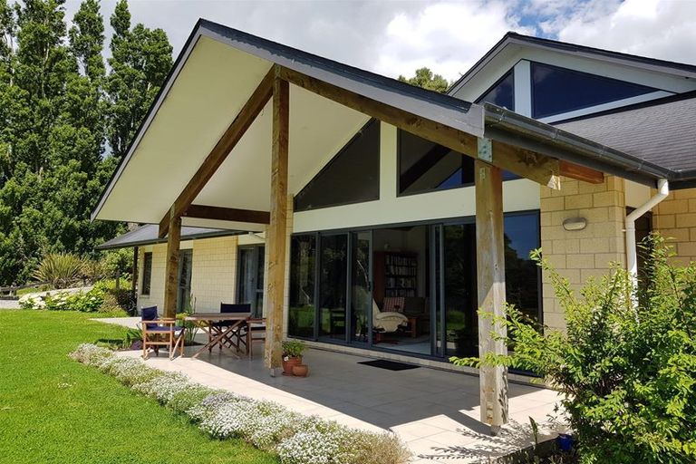 Photo of property in 87 Hurndall Street East, Maungaturoto, 0520