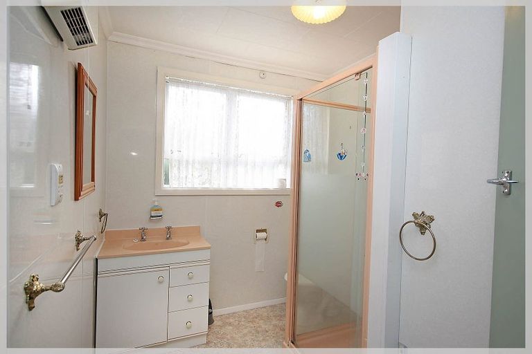 Photo of property in 23 Cook Street, Foxton, 4814