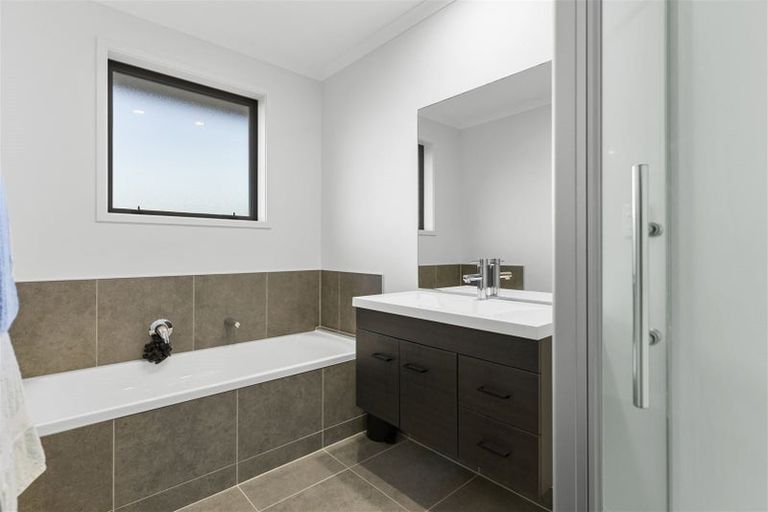 Photo of property in 6 Tirohanga Crescent, Stanmore Bay, Whangaparaoa, 0932