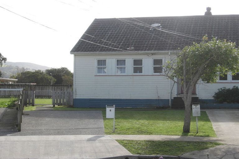Photo of property in 6-7 Burke Grove, Naenae, Lower Hutt, 5011