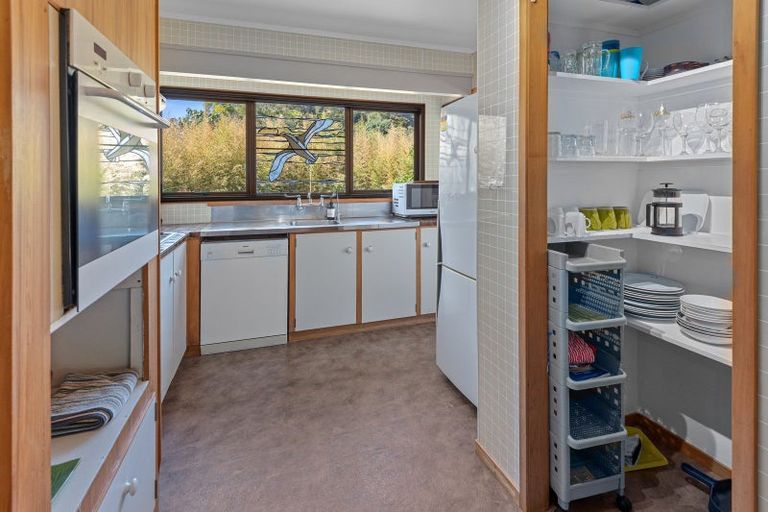 Photo of property in 36 Te Maika Road, Ngunguru, Whangarei, 0173