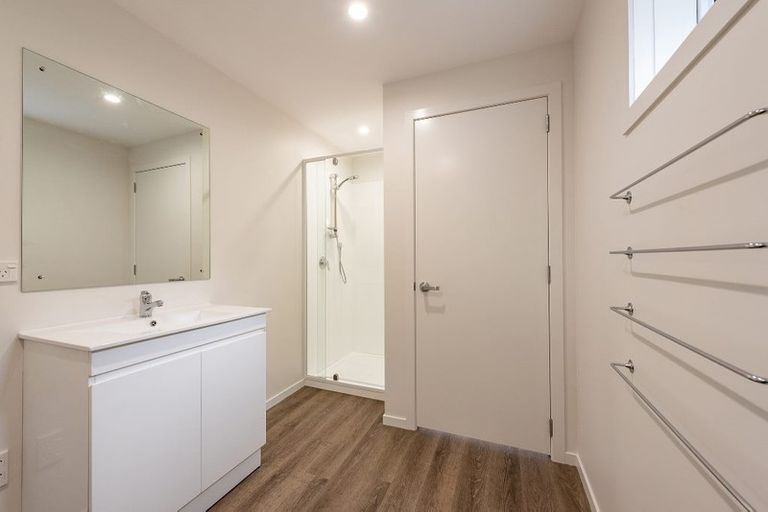 Photo of property in 2/25 Kitchener Terrace, Johnsonville, Wellington, 6037