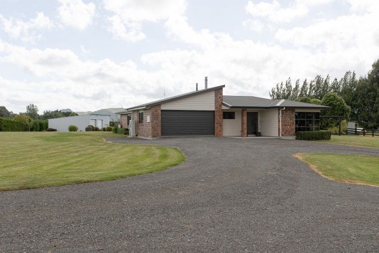 Photo of property in 37 Tawera Road, Mangatainoka, Pahiatua, 4982