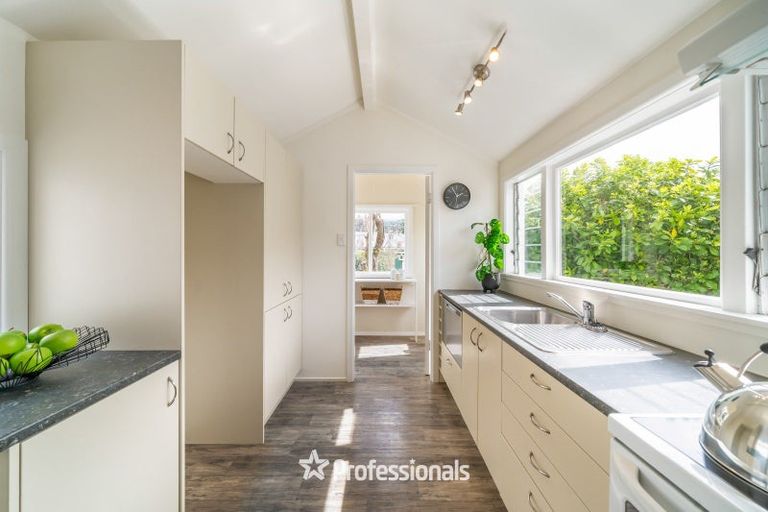 Photo of property in 135 Kings Crescent, Hutt Central, Lower Hutt, 5010