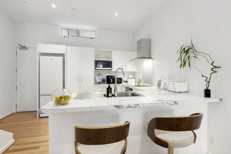 Photo of property in De Vere Apartments, 1/23 Tennyson Street, Te Aro, Wellington, 6011