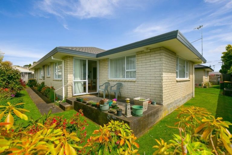 Photo of property in 2/46 Dorset Avenue, Westown, New Plymouth, 4310