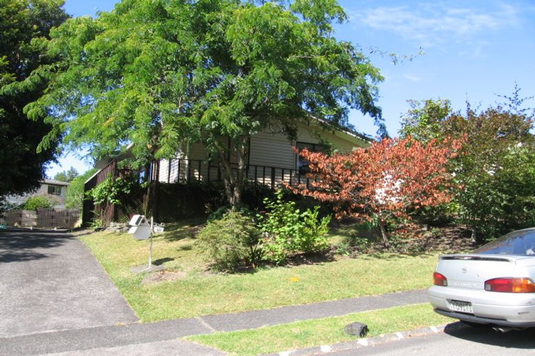 Photo of property in 32 Saddleback Rise, Murrays Bay, Auckland, 0630