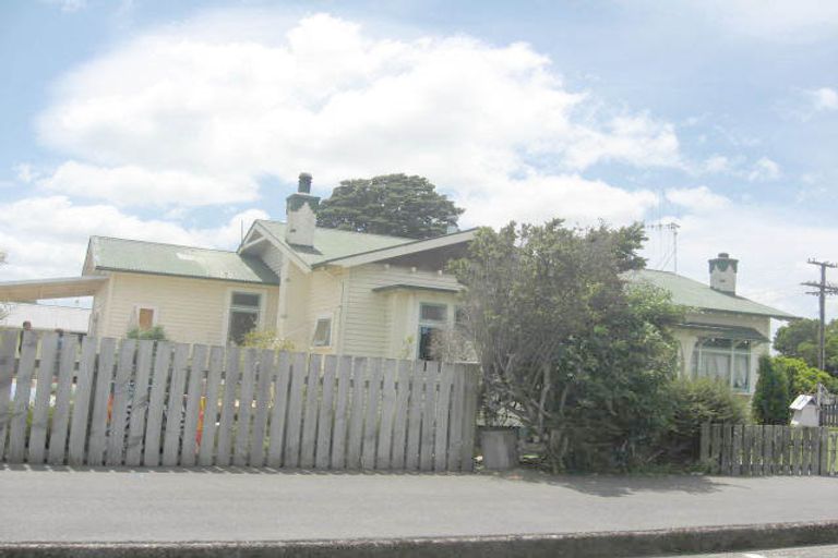 Photo of property in 5 Centre Street, Pahiatua, 4910