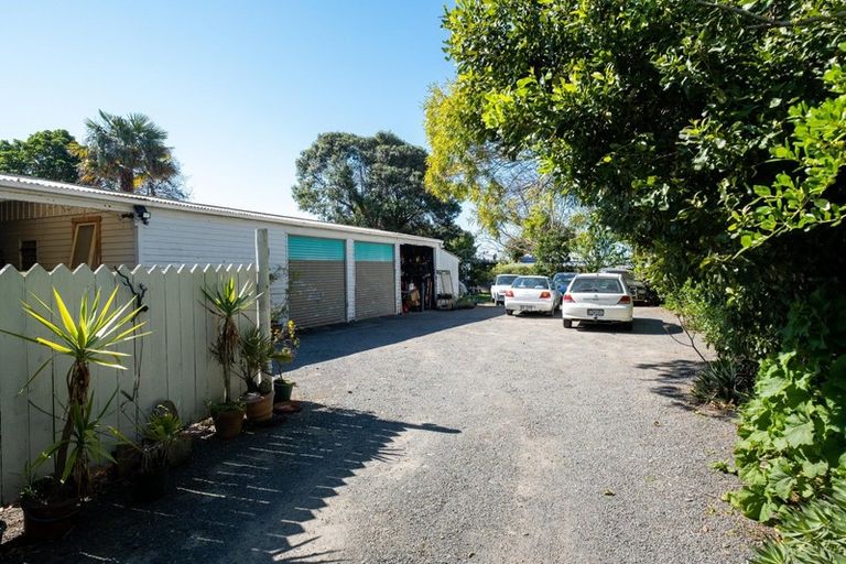 Photo of property in 323 Clifton Road, Te Awanga, 4102