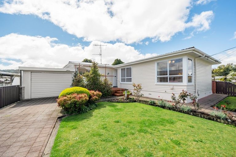 Photo of property in 13 Benge Crescent, Clouston Park, Upper Hutt, 5018