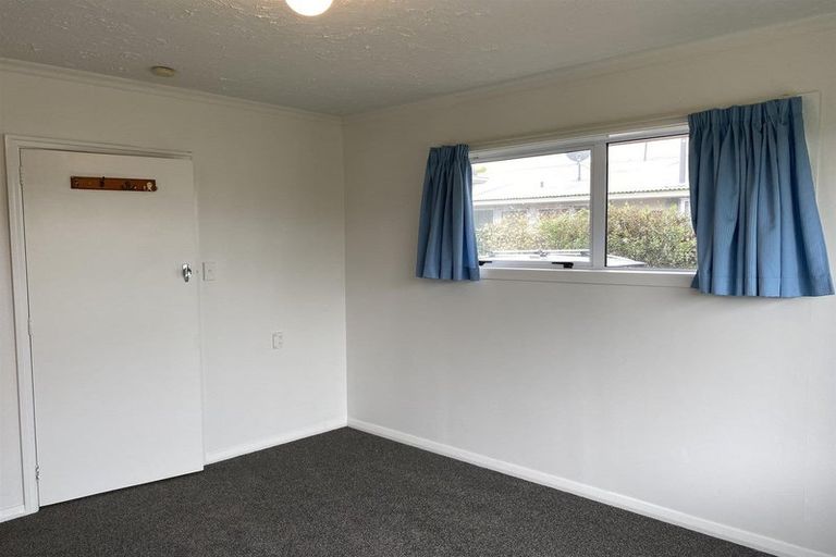Photo of property in 19 Eglinton Street, Avondale, Christchurch, 8061