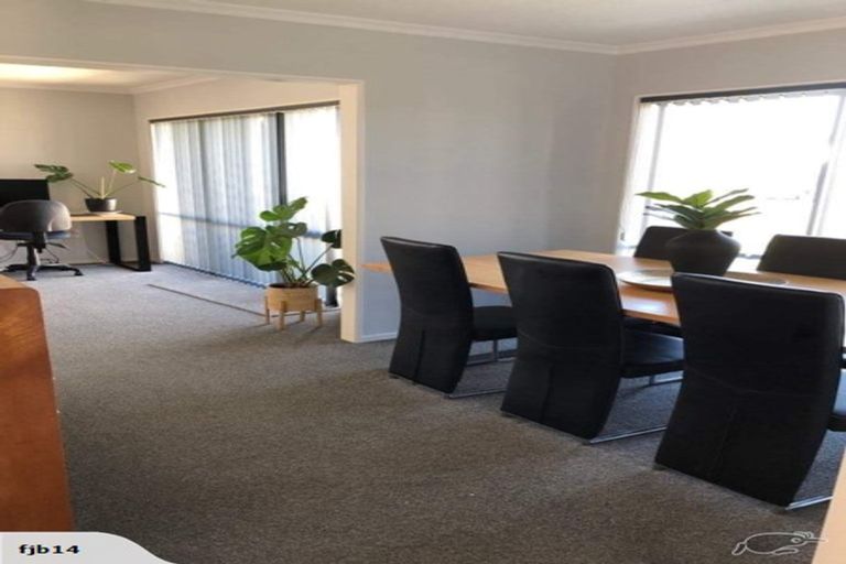 Photo of property in 82 Tukapa Street, Westown, New Plymouth, 4310