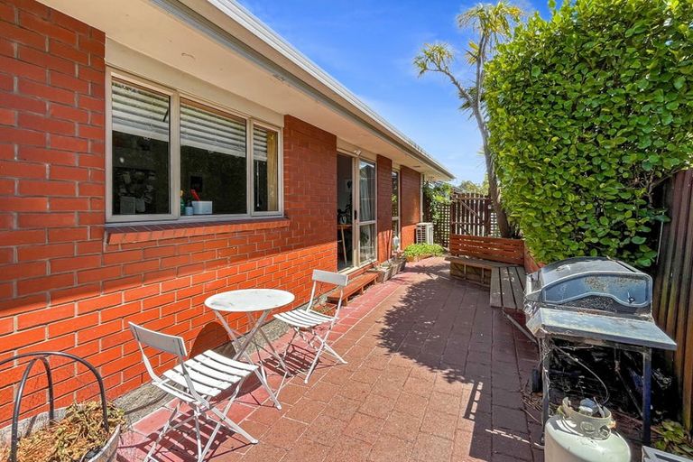Photo of property in 28 Allard Street, Edgeware, Christchurch, 8013