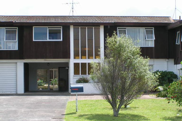 Photo of property in 2/315 Lake Road, Hauraki, Auckland, 0622