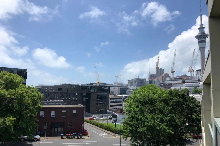 Photo of property in Cook Street Flats, 12a/88 Cook Street, Auckland Central, Auckland, 1010