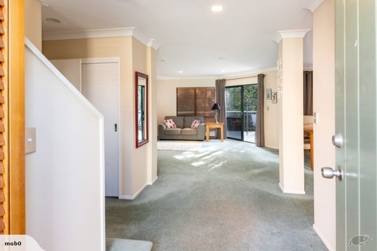 Photo of property in 3/1 Bradbury Road, Botany Downs, Auckland, 2010