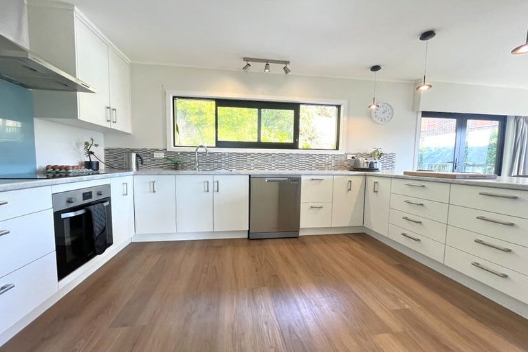 Photo of property in 8 Dunleith Grove, Silverstream, Upper Hutt, 5019