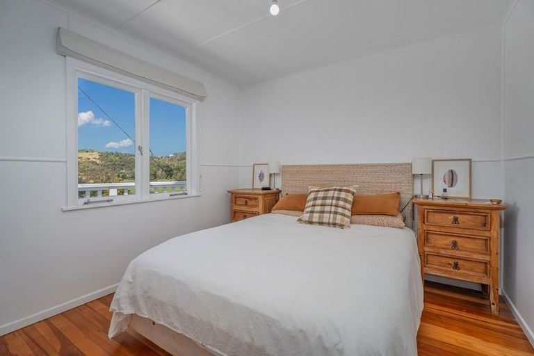 Photo of property in 4 Ocean Beach Road, Tairua, 3508