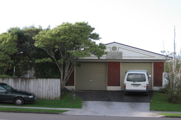 Photo of property in 32 Whiteacres Drive, Sunnyhills, Auckland, 2010
