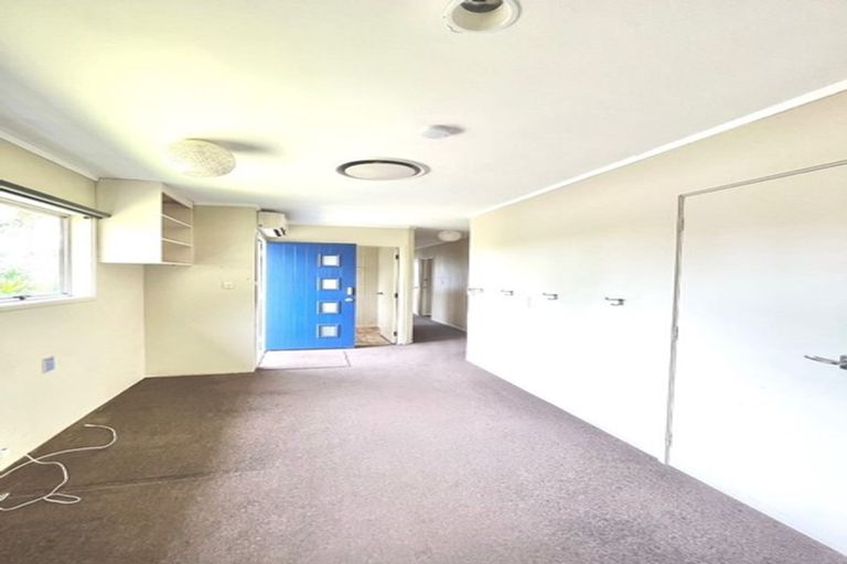 Photo of property in 22 Cherry Tree Place, Massey, Auckland, 0614