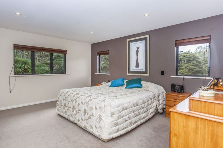 Photo of property in 23 Cochran Road, Oratia, Auckland, 0604