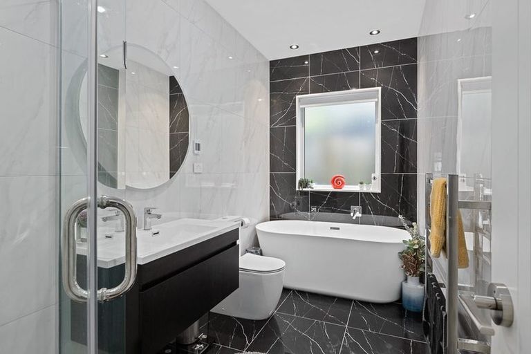 Photo of property in 39 Farranfore Road, Opaheke, Papakura, 2113