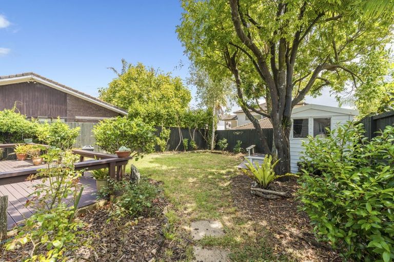 Photo of property in 77g Sturges Road, Henderson, Auckland, 0612
