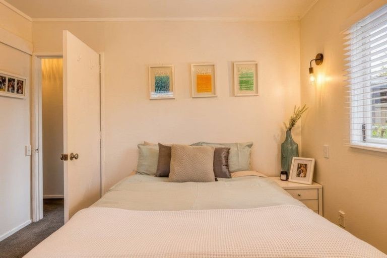 Photo of property in 279 Royal Road, Massey, Auckland, 0614