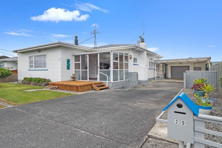Photo of property in 29 Hannan Street, Levin, 5510