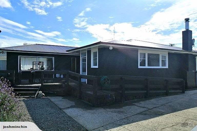 Photo of property in 11 Kettle Avenue, Awapuni, Palmerston North, 4412
