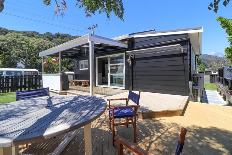 Photo of property in 6 Aputa Avenue, Te Puru, Thames, 3575