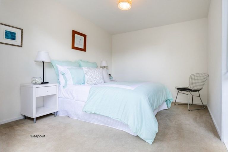 Photo of property in 60 Waitea Road, Muriwai, Waimauku, 0881