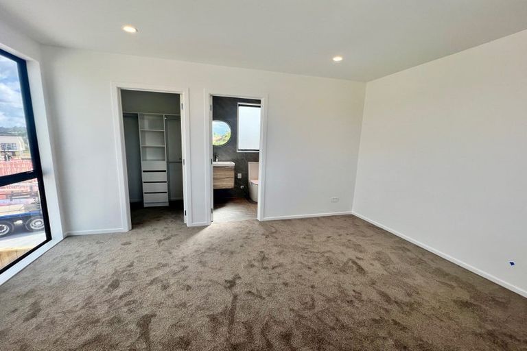 Photo of property in 4b Mahogany Street, Westgate, 0814