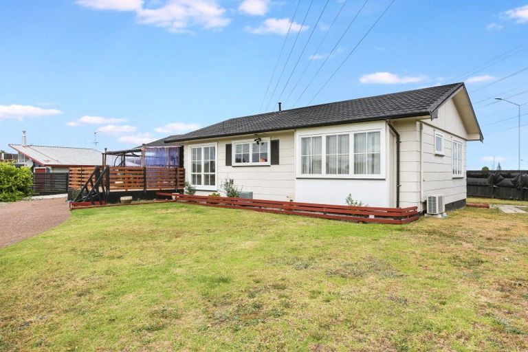 Photo of property in 32 Barnhill Crescent, Pahurehure, Papakura, 2113