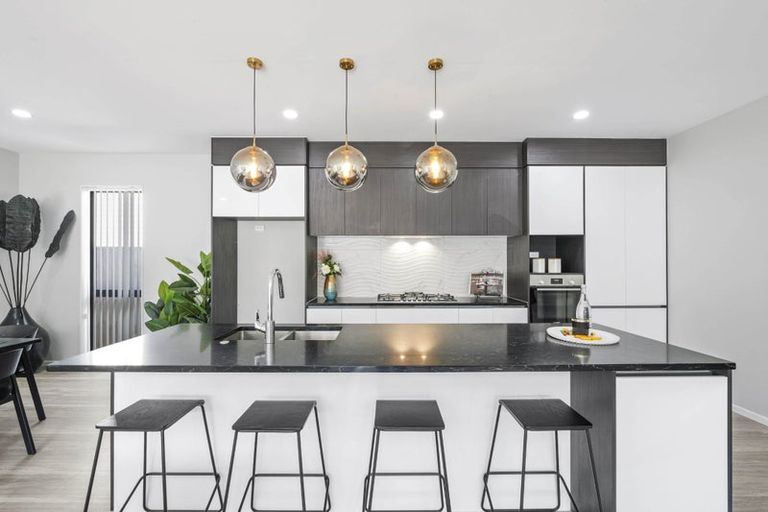 Photo of property in 27 Surf View Crescent, Red Beach, 0932