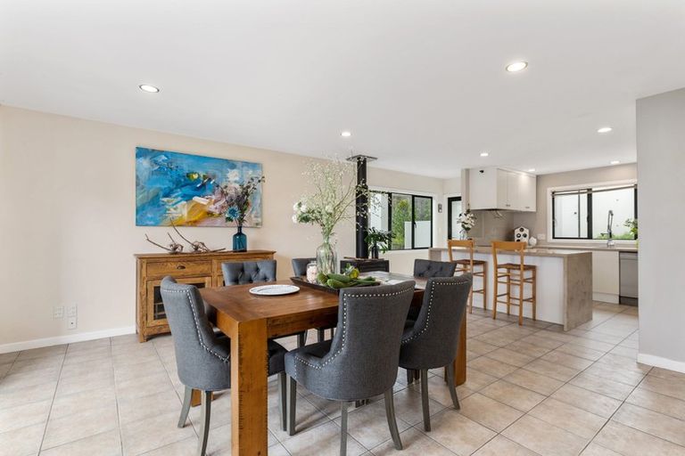 Photo of property in 7 Chatham Avenue, Paremoremo, Auckland, 0632