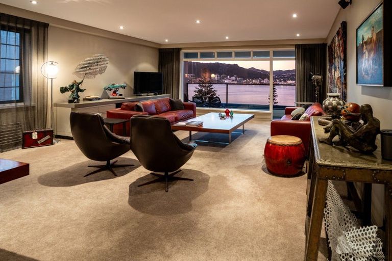 Photo of property in Broadwater Apartments, 214 Oriental Parade, Oriental Bay, Wellington, 6011