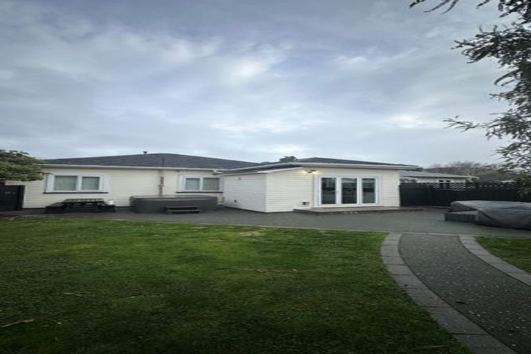 Photo of property in 10 Byron Street, Petone, Lower Hutt, 5012