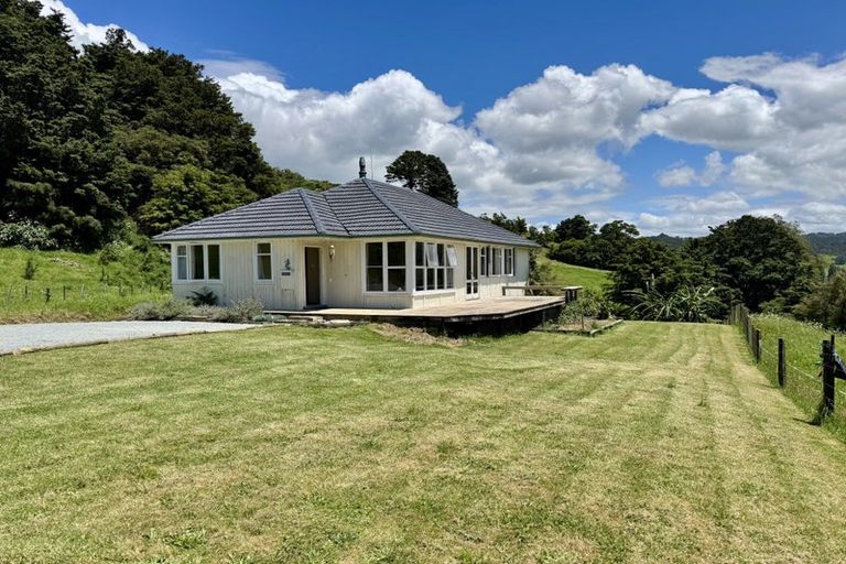 Photo of property in 465 Helmsdale Road, Waipu, 0582
