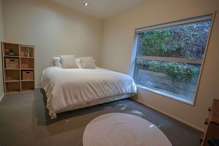 Photo of property in 9b Onslow Road, Khandallah, Wellington, 6035