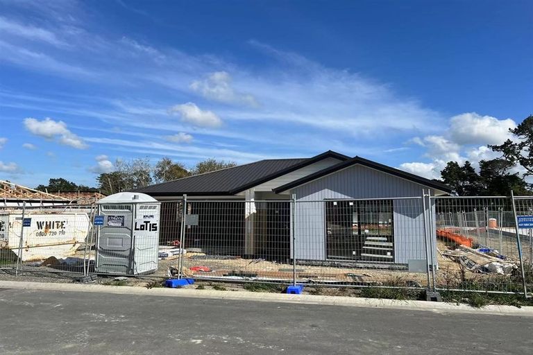 Photo of property in 14 Cutfield Lane, Kumeu, 0810