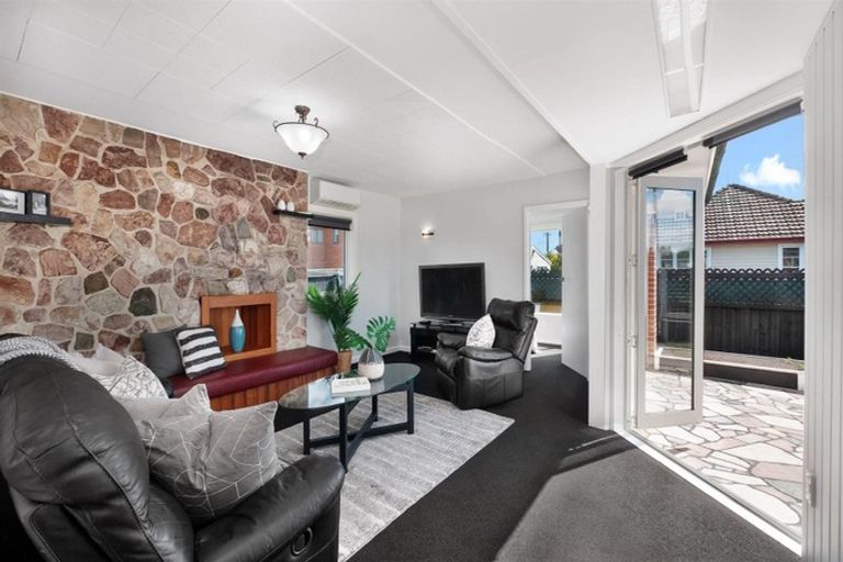 Photo of property in 1/24 Factory Road, Belfast, Christchurch, 8051