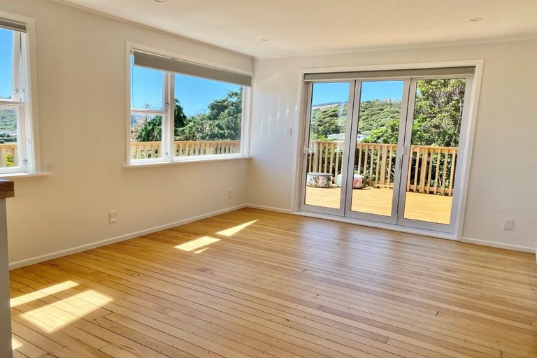 Photo of property in 24 Taupo Crescent, Plimmerton, Porirua, 5026