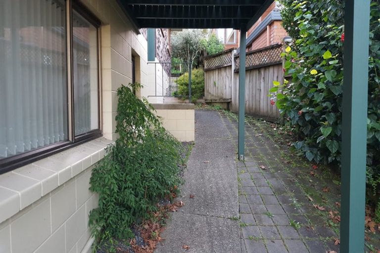 Photo of property in 2/54 Redwing Street, Browns Bay, Auckland, 0630