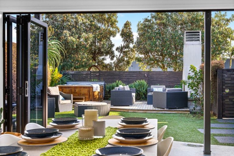 Photo of property in 12 Shamrock Crest, Omaha, 0986