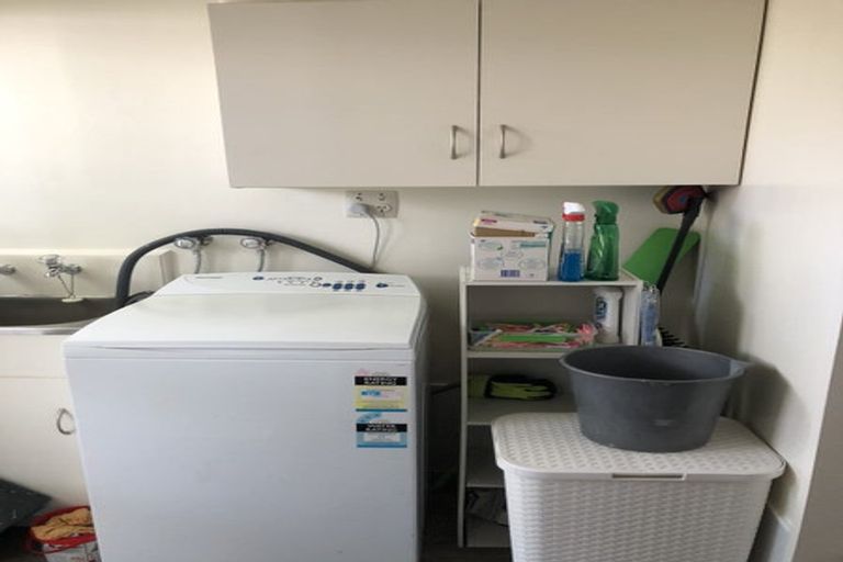 Photo of property in 15a Craddock Street, Waterloo, Lower Hutt, 5011