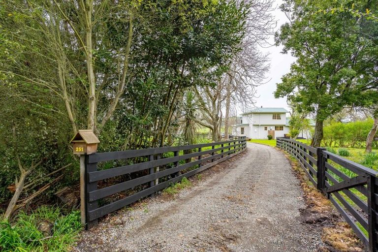 Photo of property in 251 Ahiaruhe Road, Ahiaruhe, Carterton, 5792