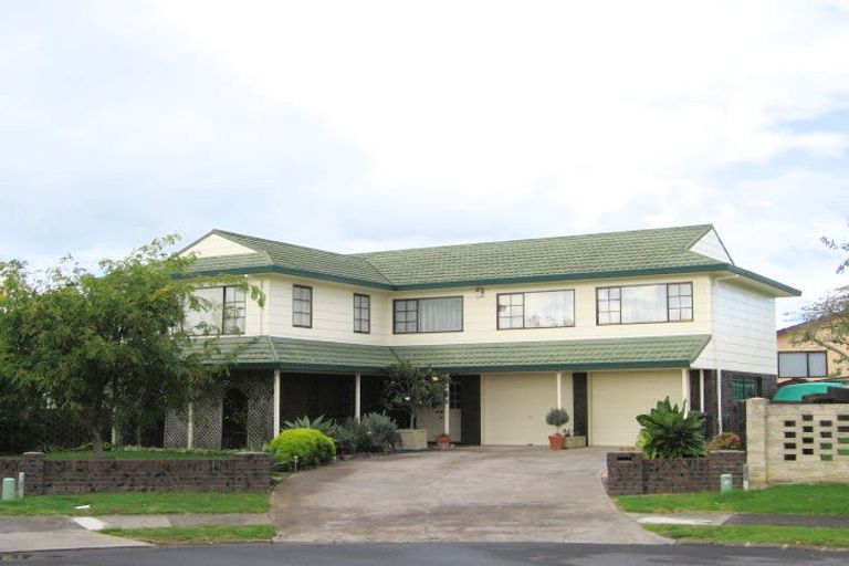 Photo of property in 11 Eclipse Place, Half Moon Bay, Auckland, 2012