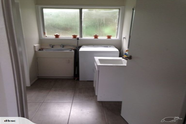 Photo of property in 2/33 Grassways Avenue, Pakuranga, Auckland, 2010