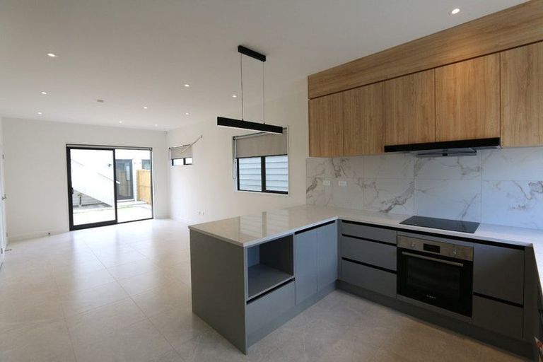 Photo of property in 6 Tukauri Place, Papakura, 2110